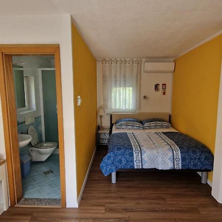 Rooms Jurca Постойна Экстерьер фото