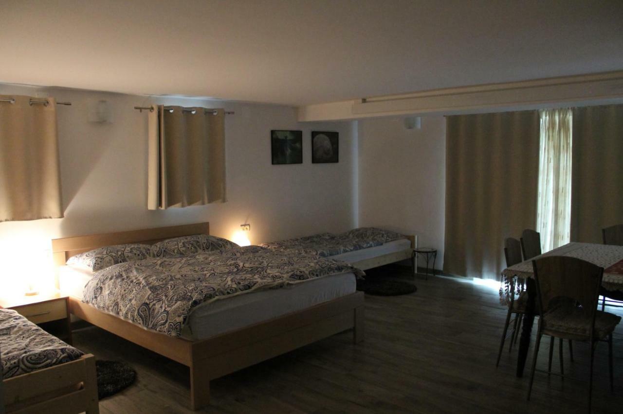 Rooms Jurca Постойна Экстерьер фото