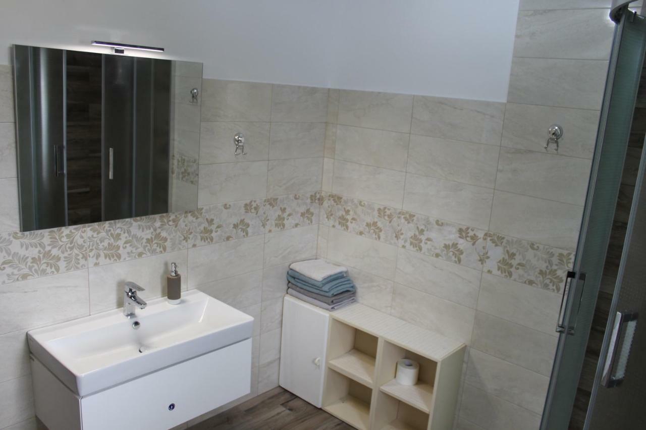 Rooms Jurca Постойна Экстерьер фото